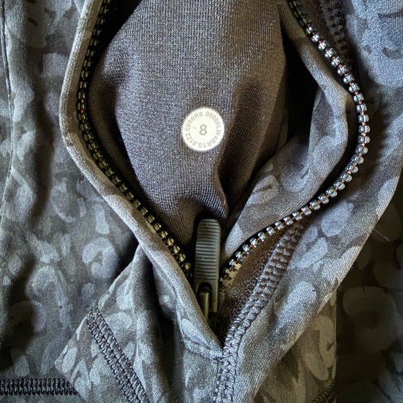 Lululemon Define Jacket - Picture 5 of 5